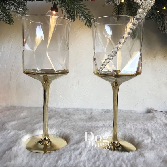 Luxe Habitat Yellow Gold Jewel Shaped Wine Glass Box Set - Picture 1 of 6